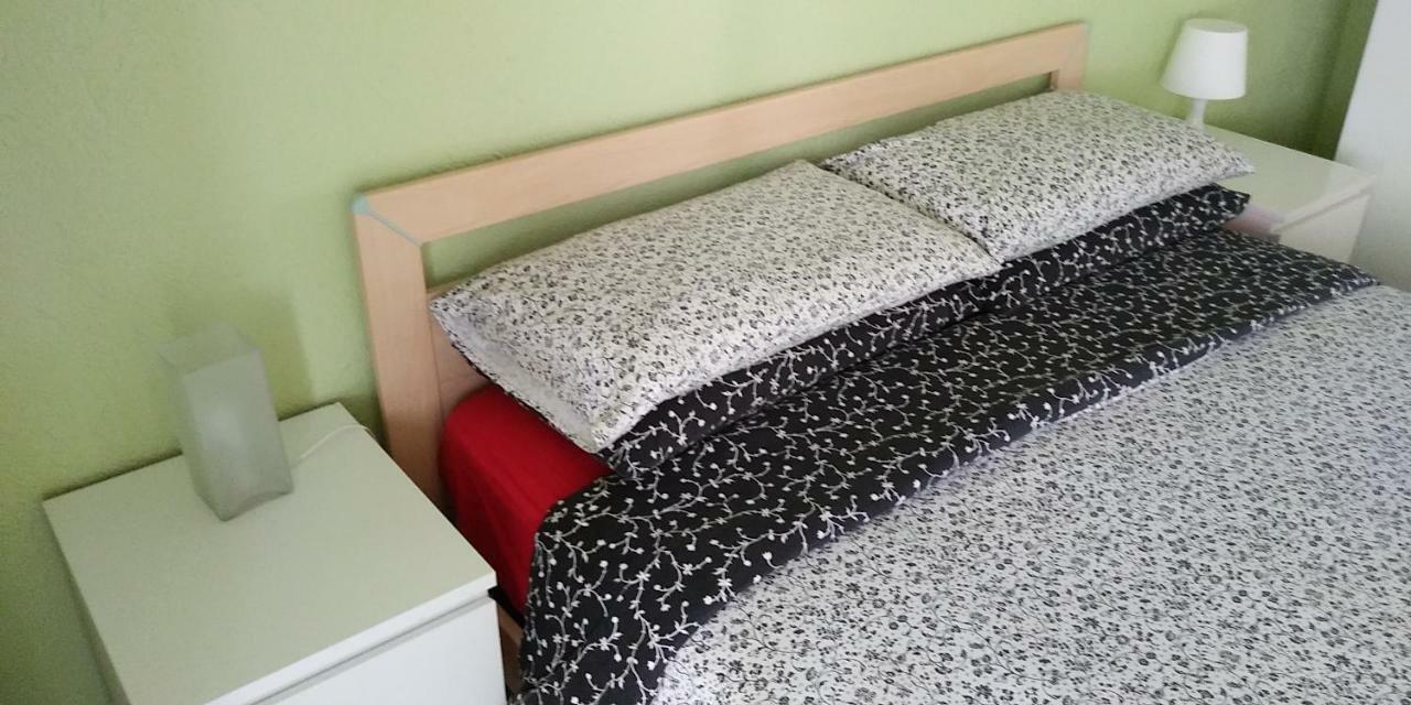 Apartament Luna Wifi Free - Malcesine Bagian luar foto